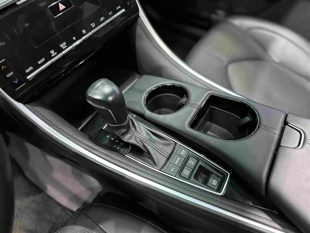 Toyota Avalon 2023 — фото 14