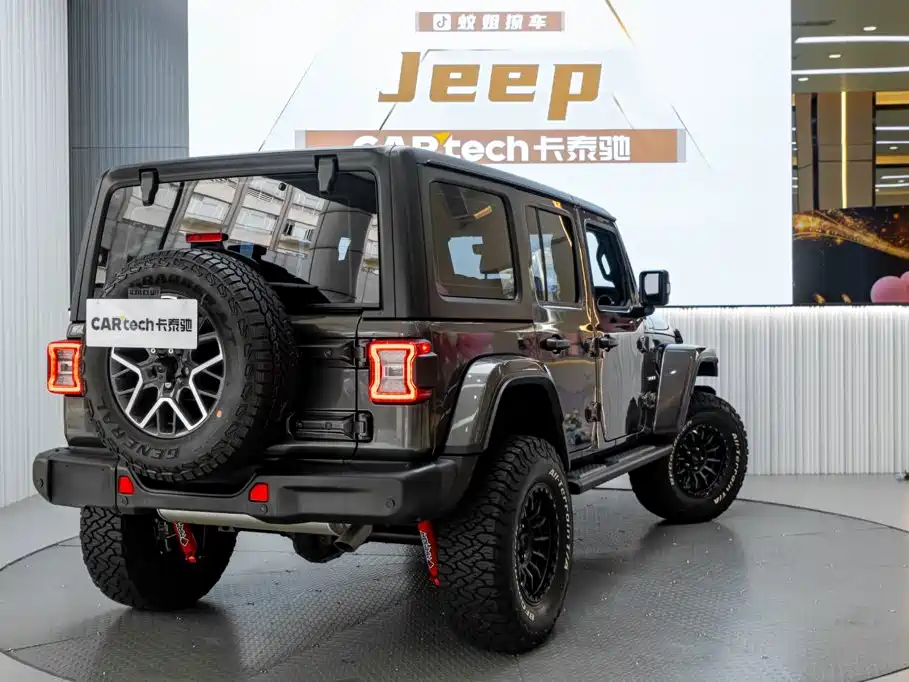Jeep Wrangler 2025 — фото 7