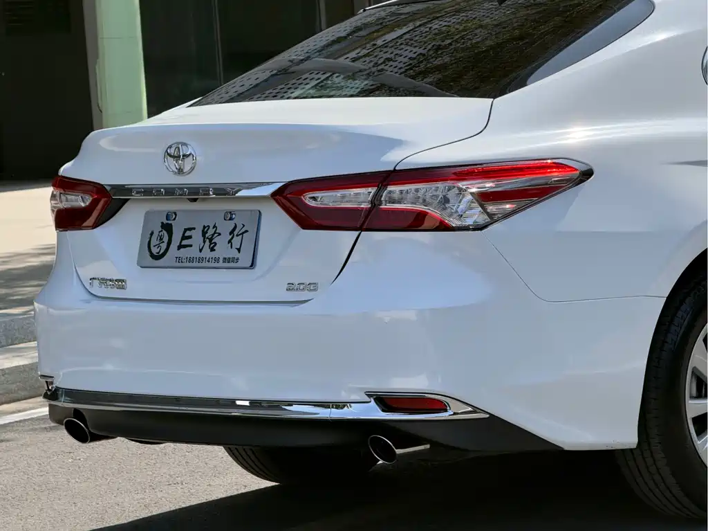Toyota Camry 2023 — фото 30