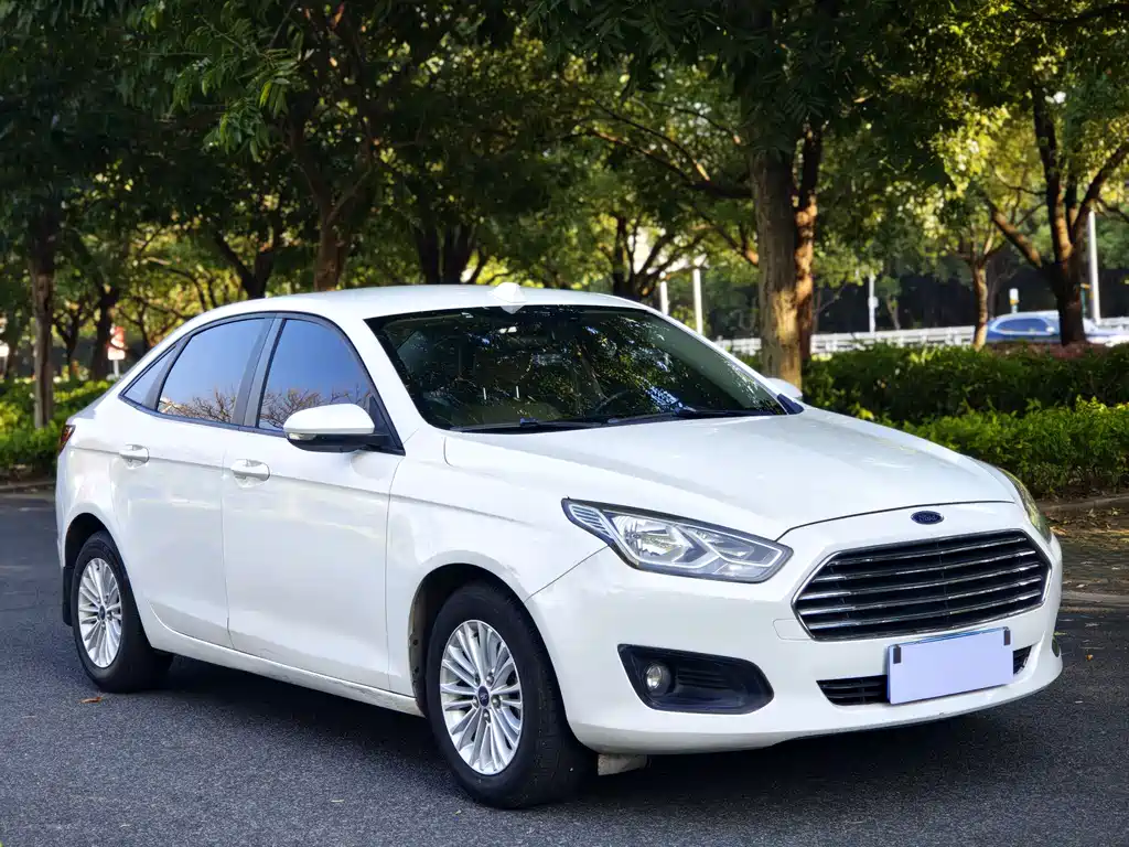 Ford Escort 2015