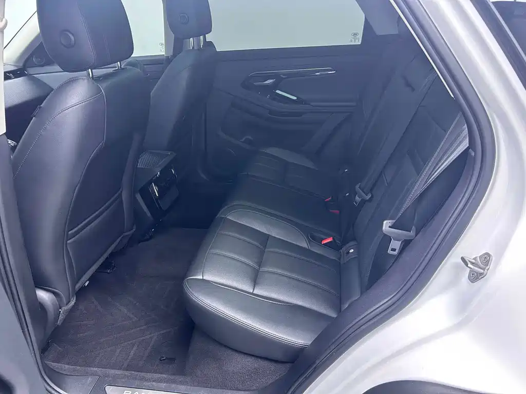 Land Rover Evoque 2022 — фото 6