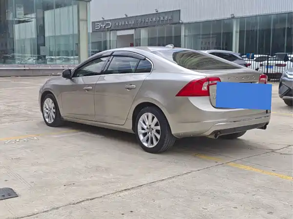 Volvo S60 2015