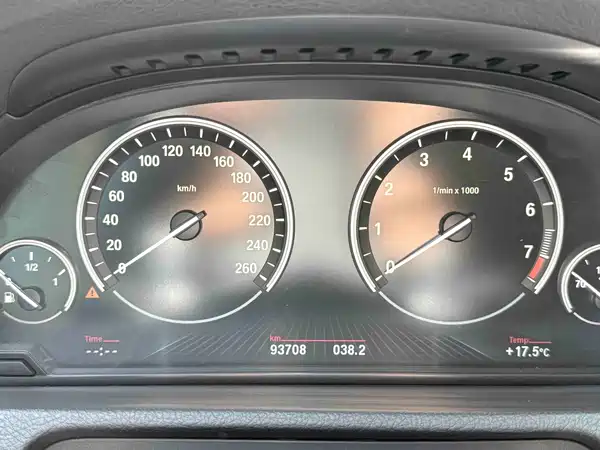 BMW 5 Series GT 2014