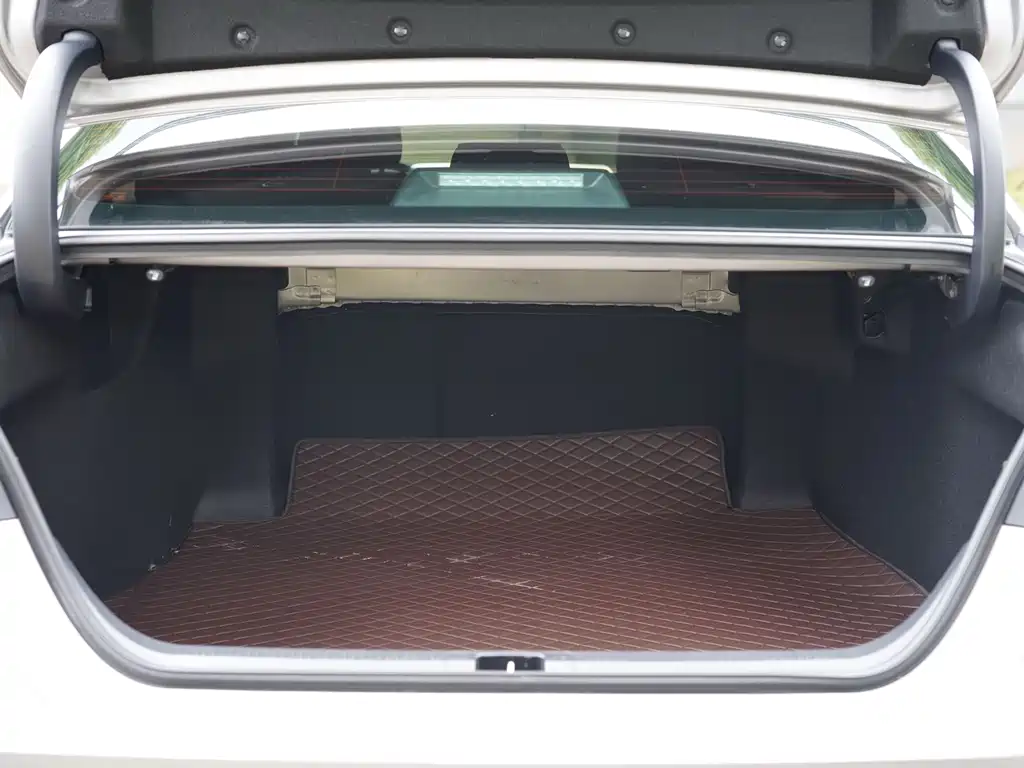 Toyota Camry 2023 — фото 26