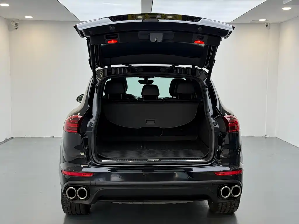 Porsche Cayenne 2017 — фото 8
