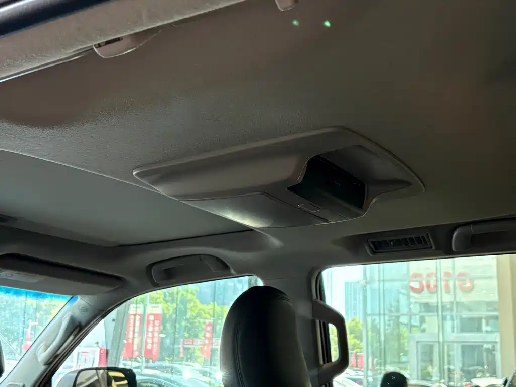 Toyota Prado 2017 — фото 11
