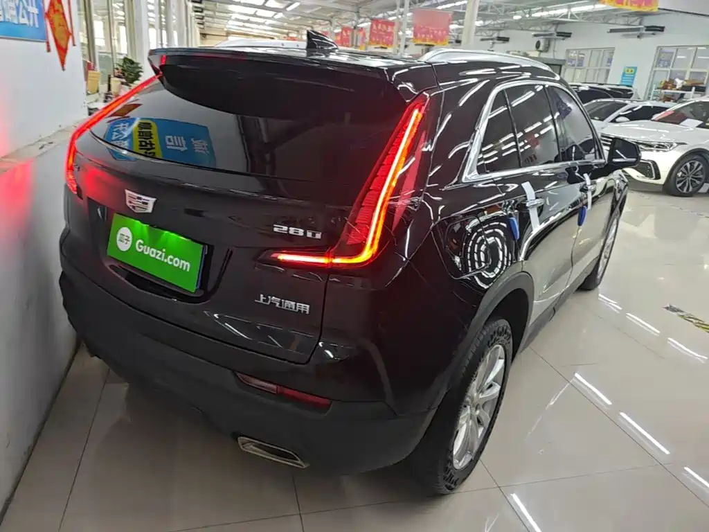 Cadillac XT4 2021 — фото 5