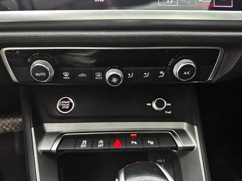 Audi Q3 2022 — фото 15