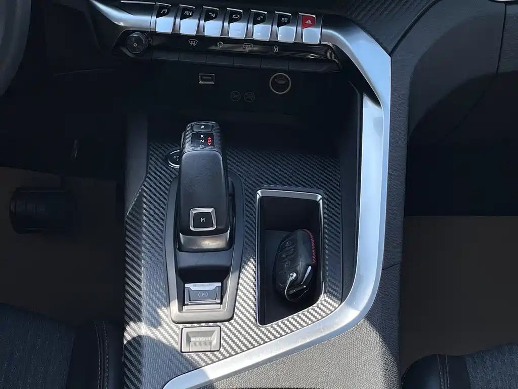 Peugeot 4008 2018 — фото 17