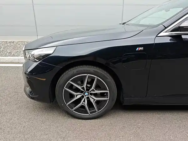 BMW i5 2025