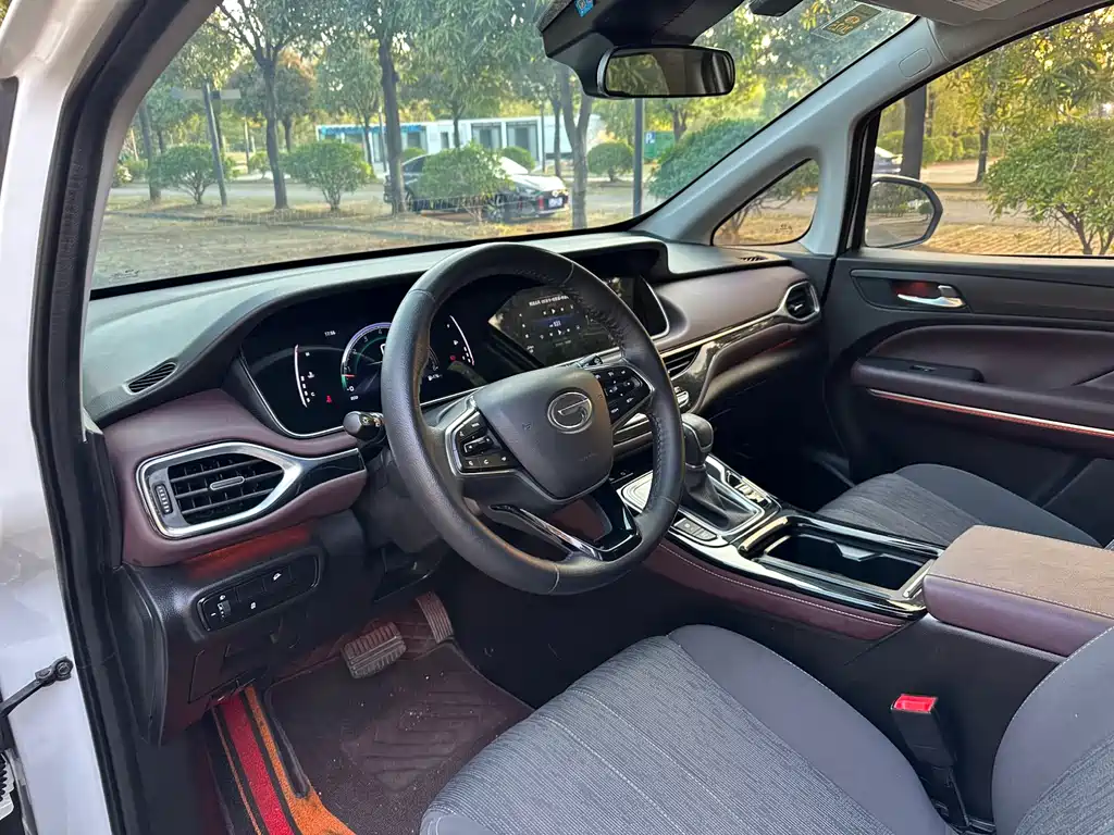 GAC Motor Trumpchi M6 2023 — фото 24