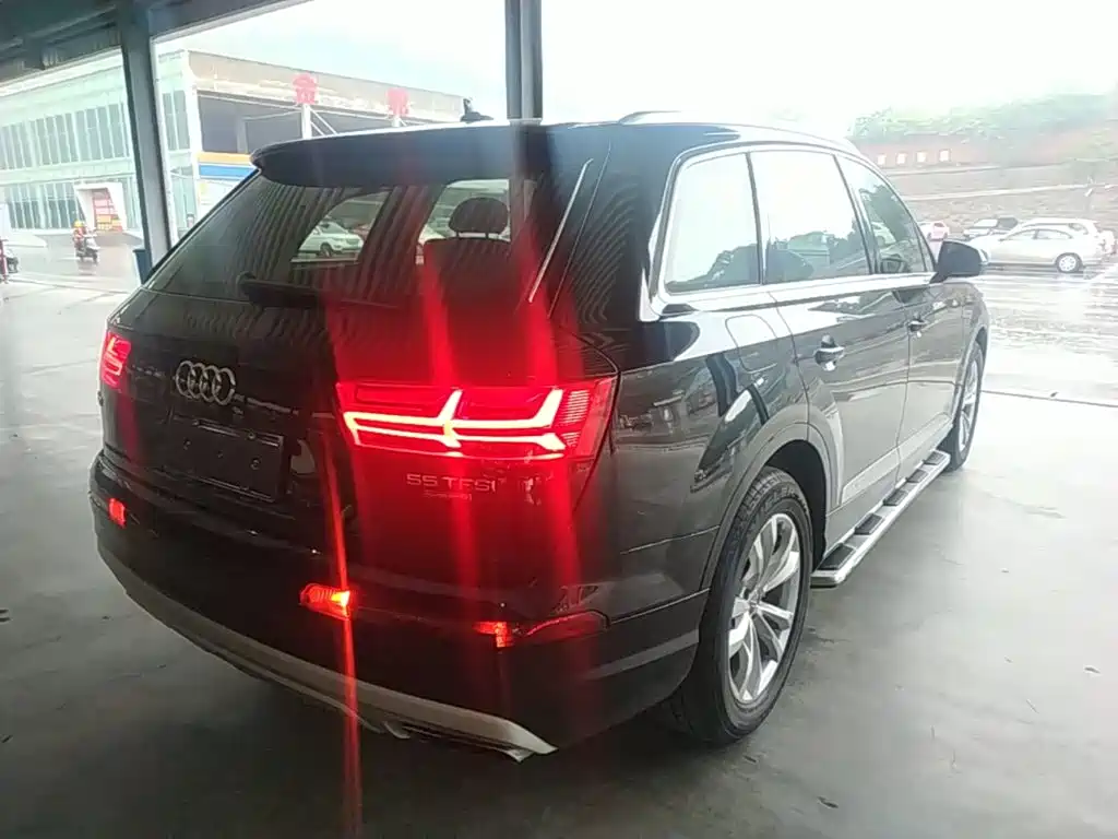 Audi Q7 2019 — фото 7