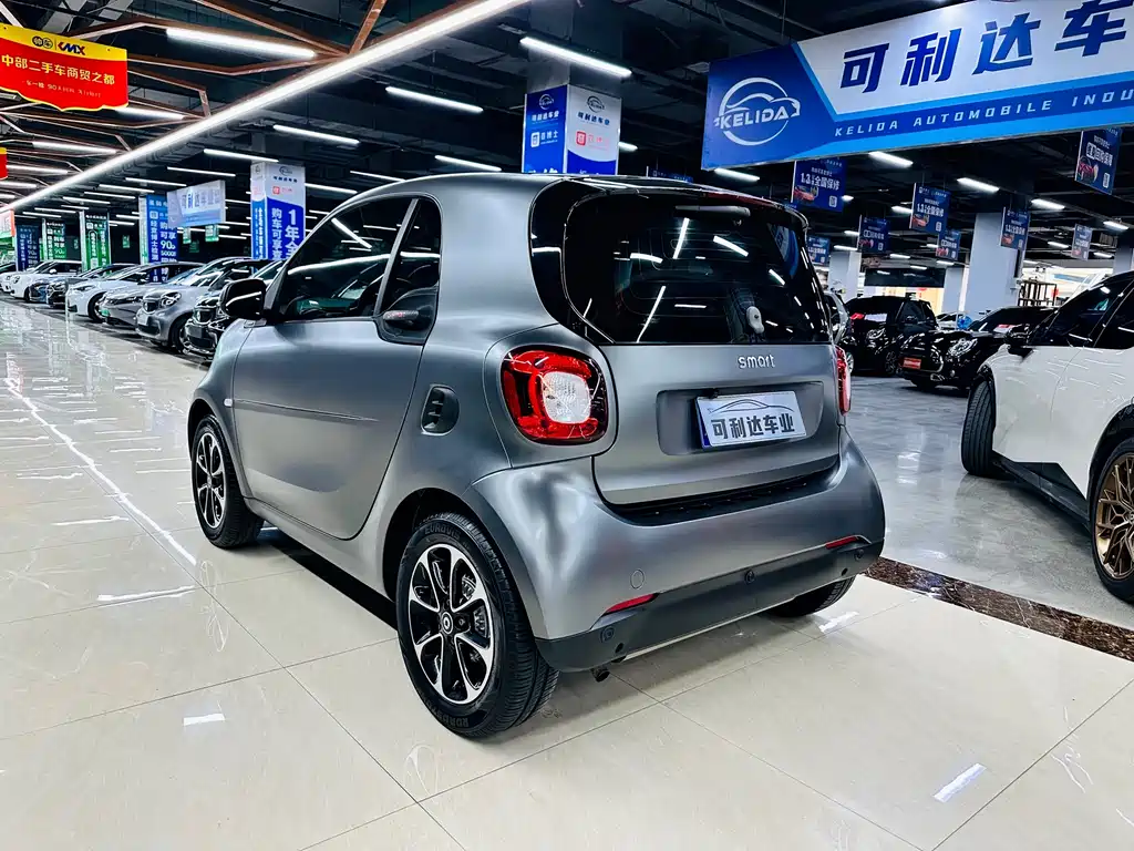 smart Fortwo 2017 — фото 3