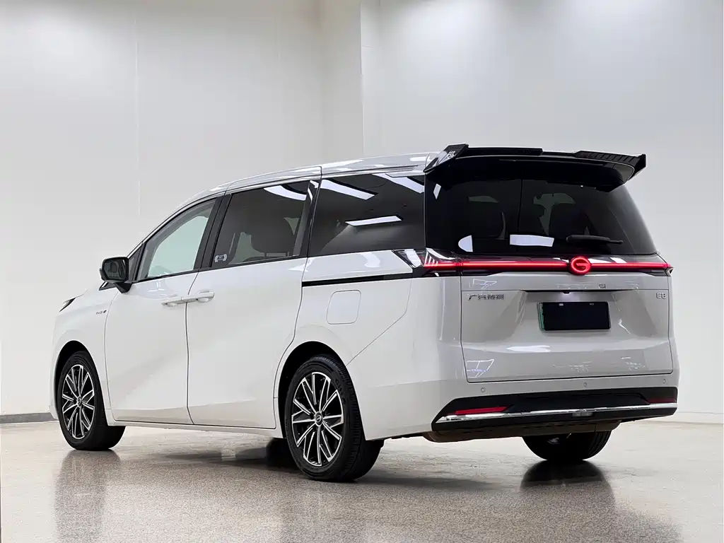 GAC Motor E8 PHEV 2024 — фото 5