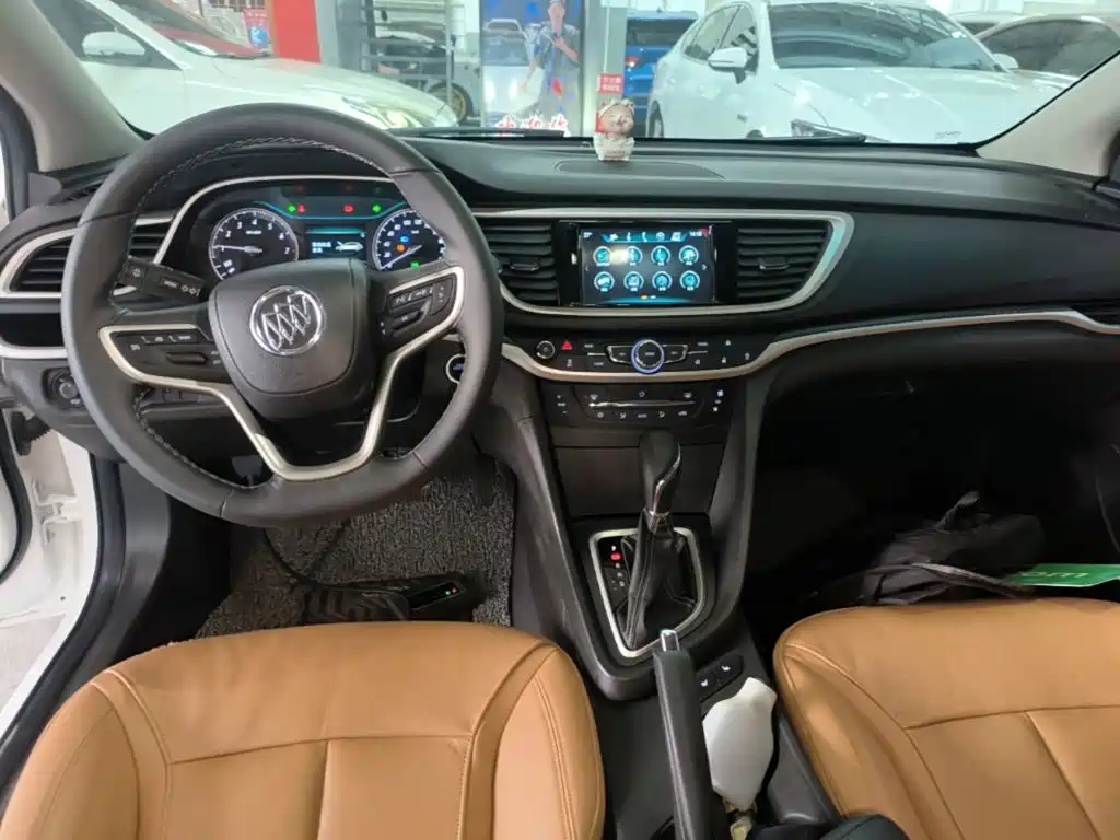 Buick Excelle 2018 — фото 10