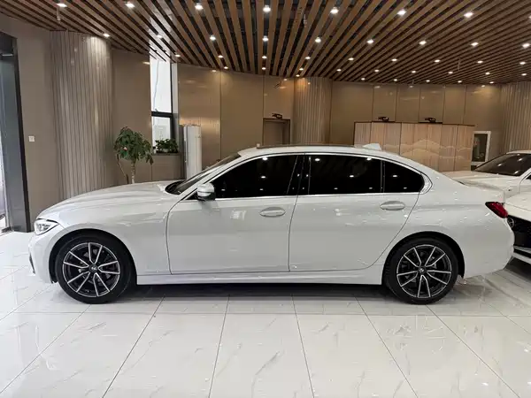 BMW 3 Series 2022