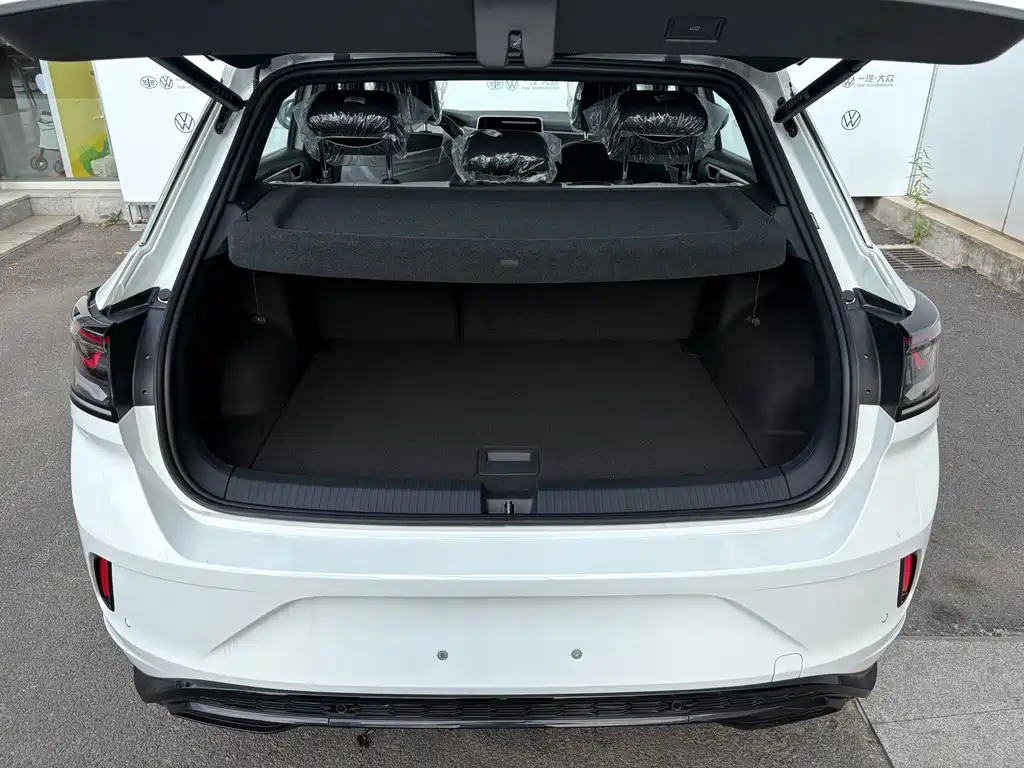 Volkswagen T-Roc 2025 — фото 11