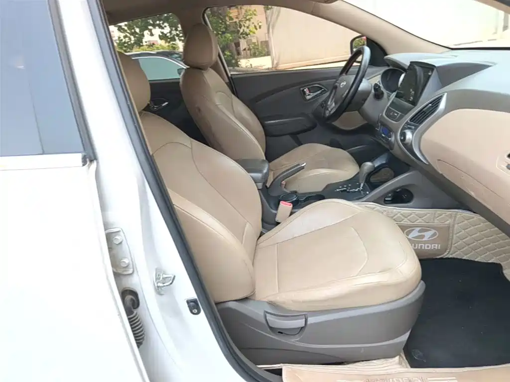 Hyundai ix35 2015 — фото 24