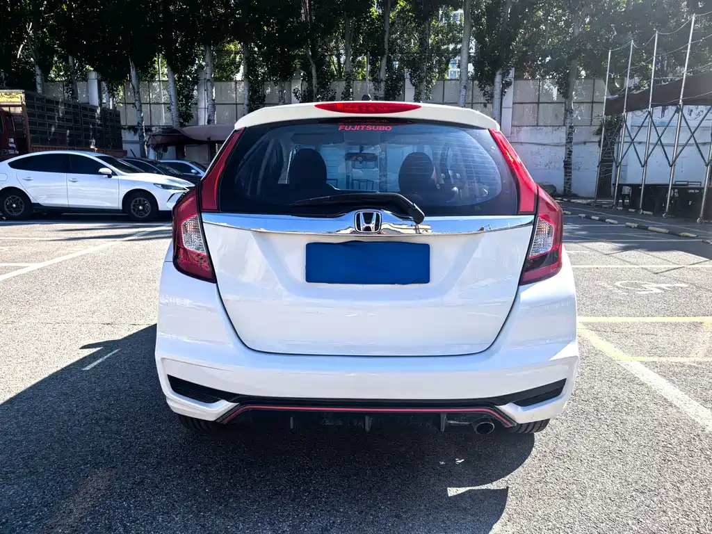 Honda Fit 2018 — фото 6