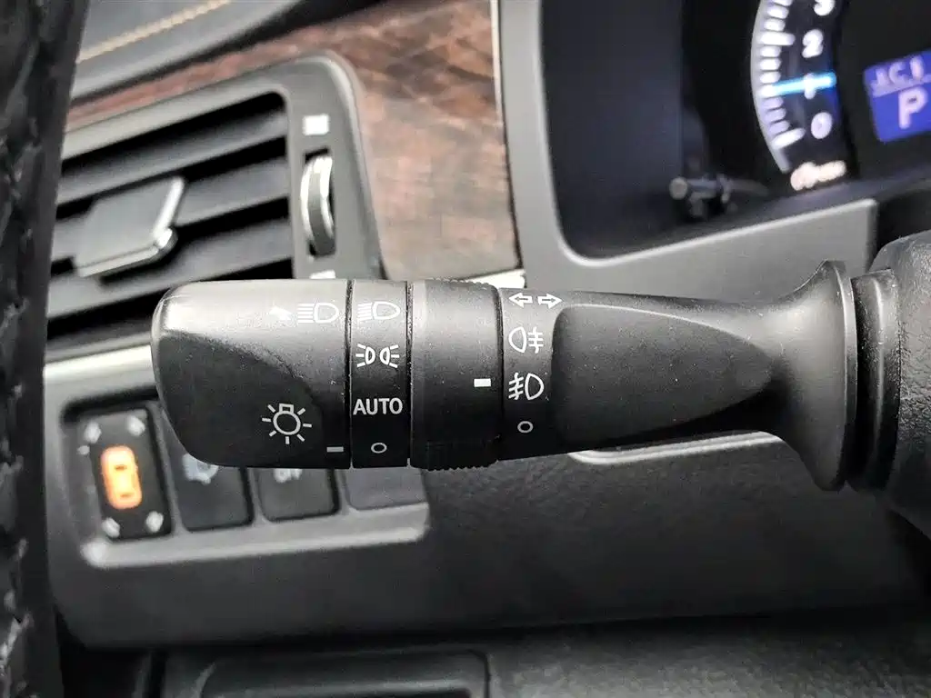 Toyota Camry 2017 — фото 21