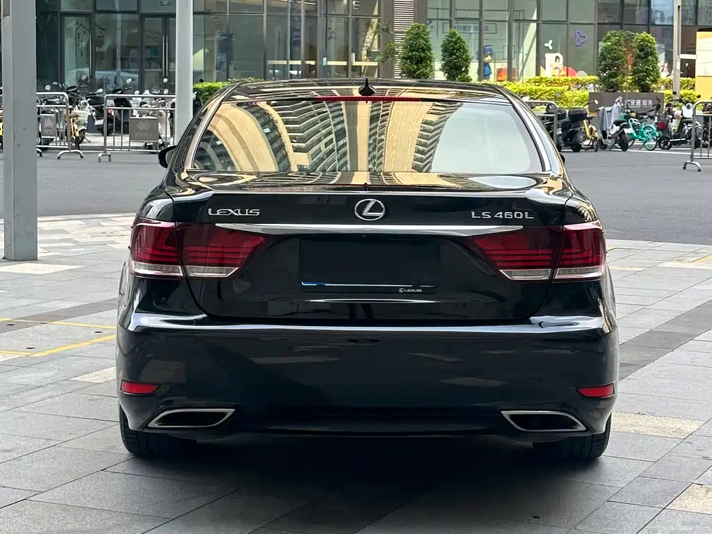 Lexus LS 2013 — фото 23