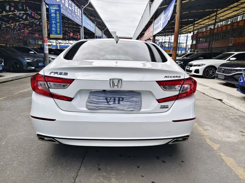 Honda Accord 2020 — фото 10