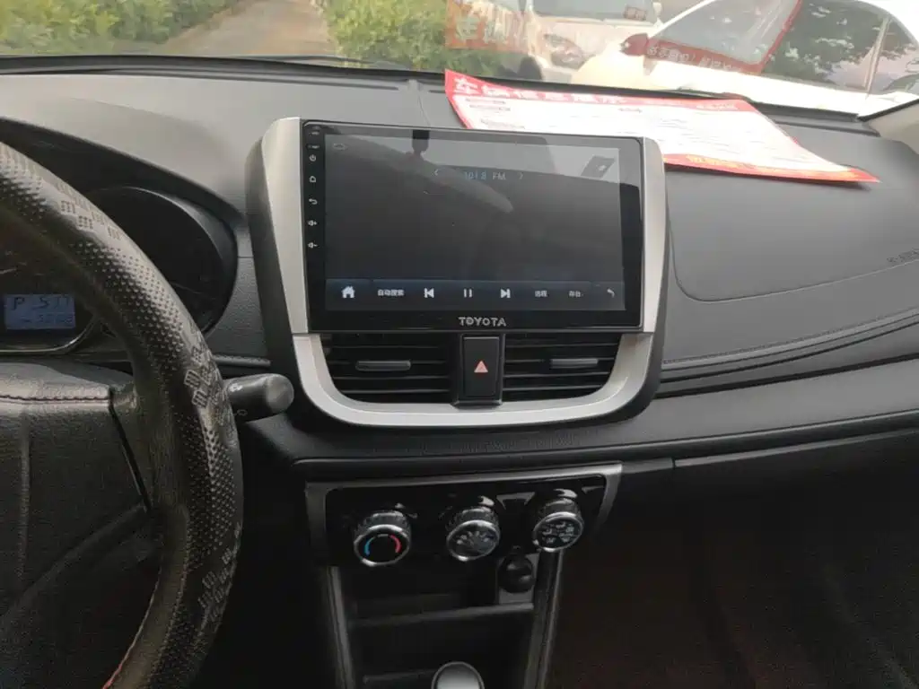 Toyota Yaris L 2018 — фото 13