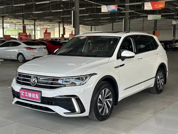 Volkswagen Tiguan L Plug-In Hybrid 2022