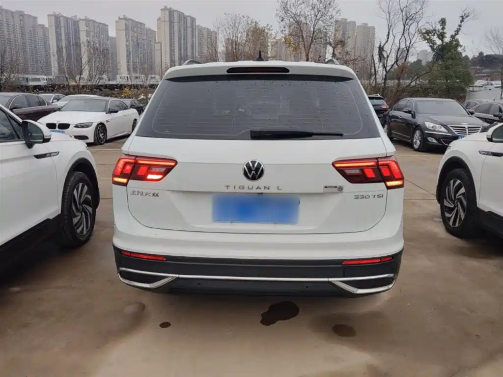 Volkswagen Tiguan L 2022 — фото 22