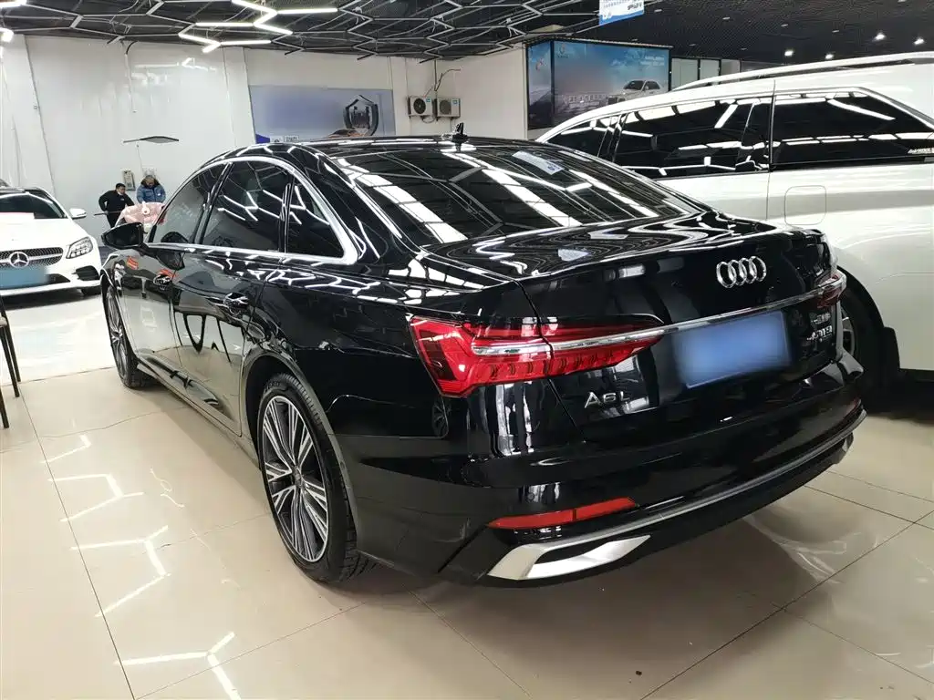 Audi A6L 2025 — фото 5