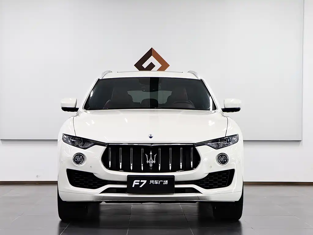 Maserati Levante 2023 — фото 2