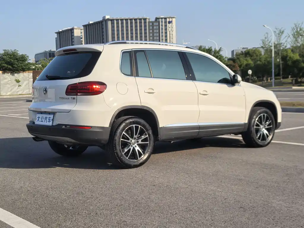 Volkswagen Tiguan 2015 — фото 15