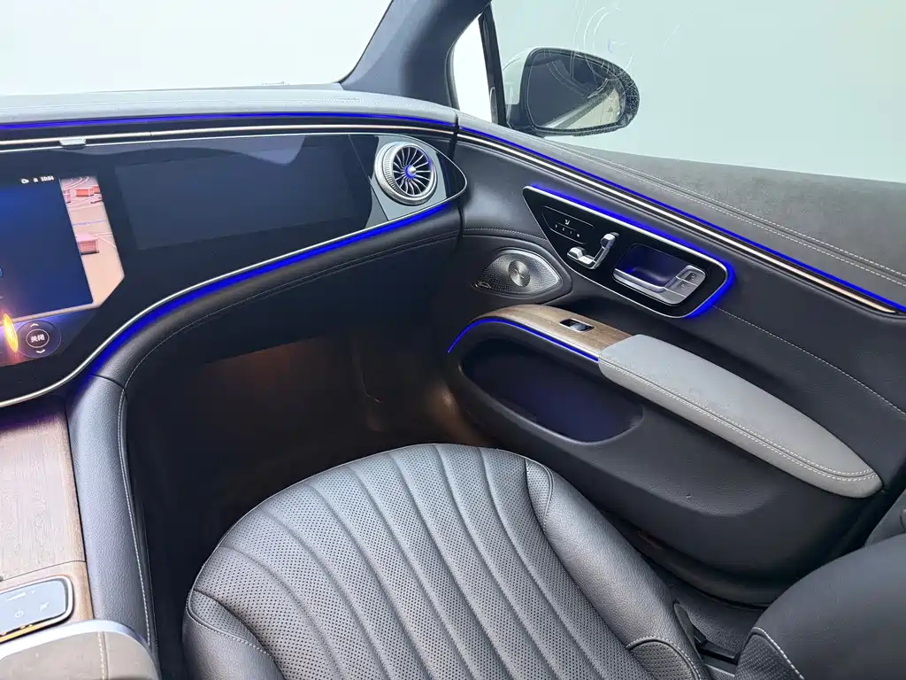 Mercedes-Benz EQS 2024 — фото 13