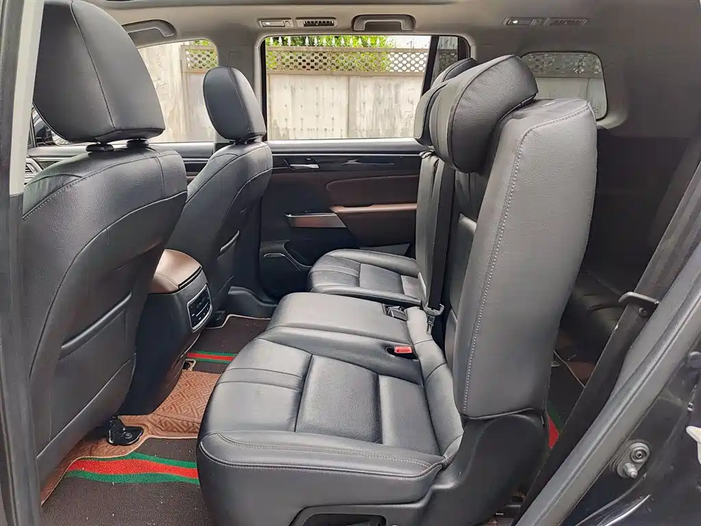 GAC Motor Trumpchi GS8 2017 — фото 8