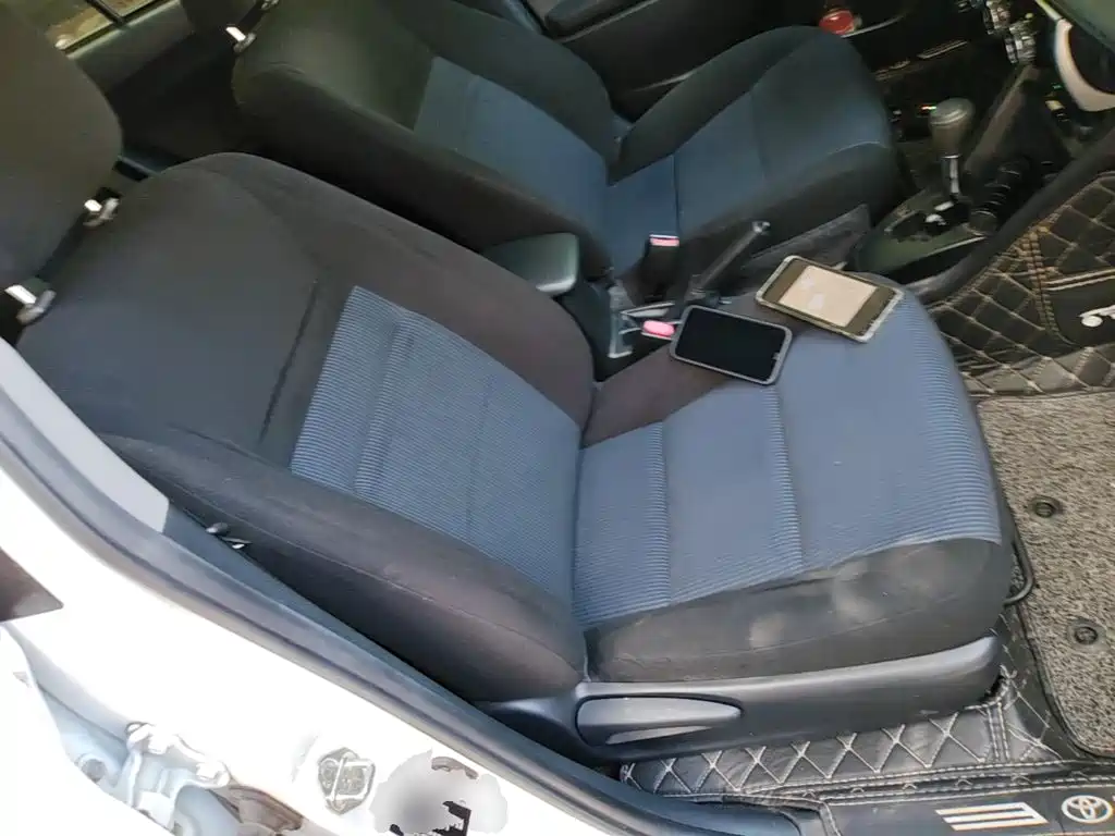 Toyota Yaris L 2020 — фото 25