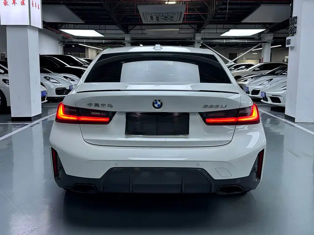 BMW 3 Series 2023 — фото 17