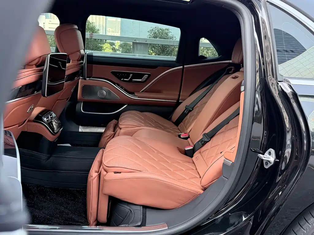Mercedes-Benz Maybach S-Class 2021 — фото 8