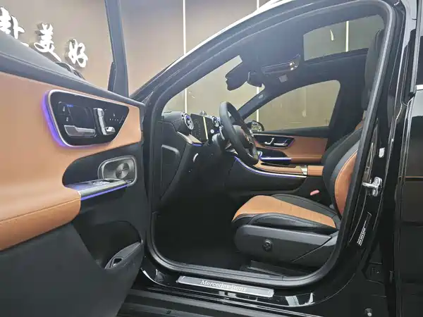 Mercedes-Benz GLC 2023