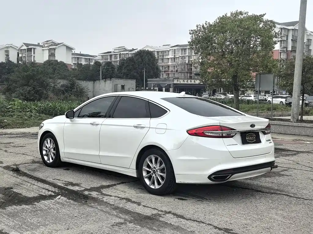 Ford Mondeo 2017 — фото 14