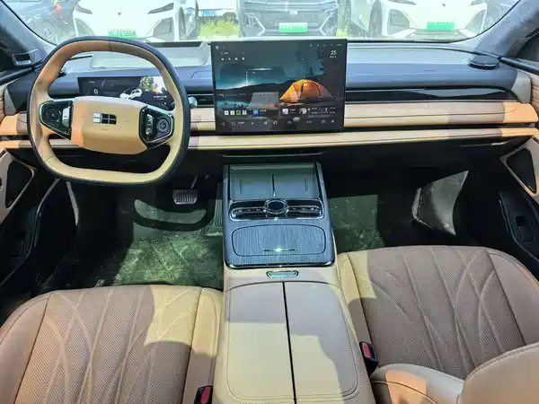 Geely Galaxy Starshine 8 2025