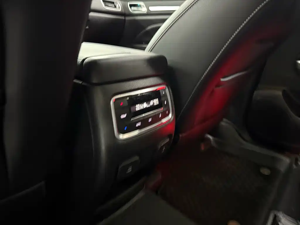GAC Motor Trumpchi GS8 2020 — фото 16