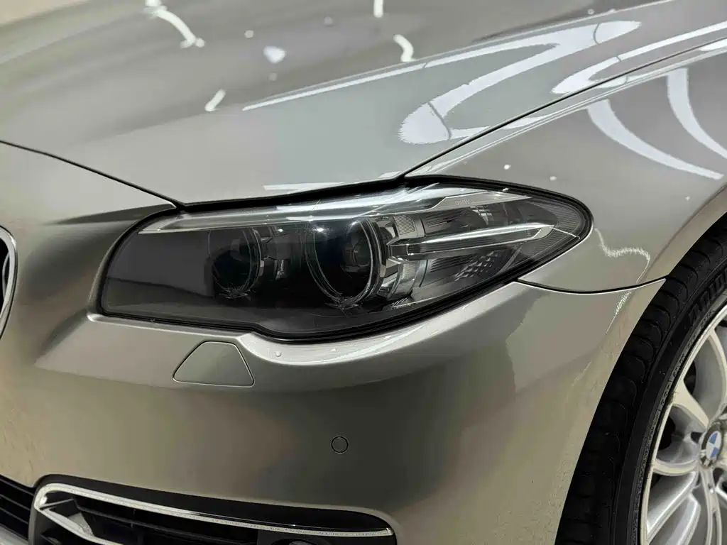 BMW 5 Series 2016 — фото 7