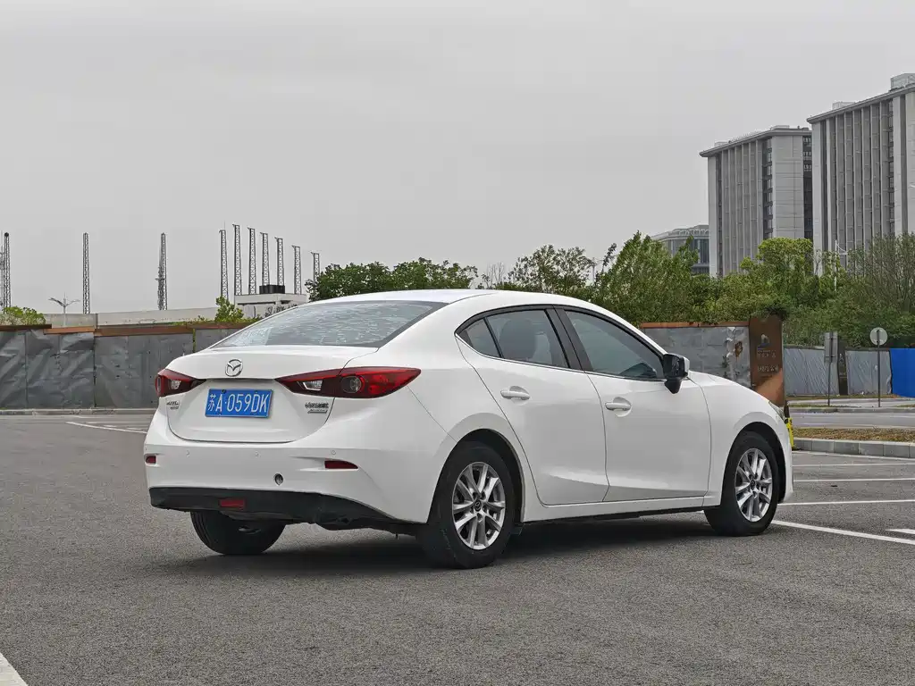 Mazda 3 Axela 2016 — фото 5