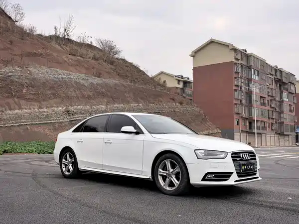 Audi A4L 2015
