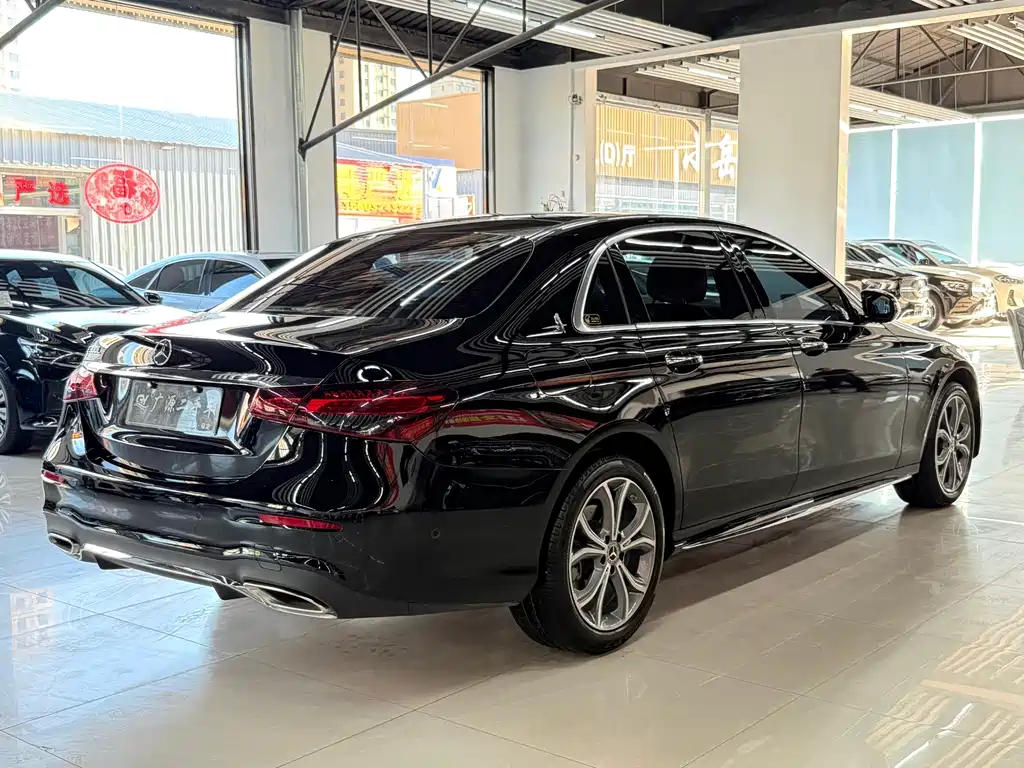 Mercedes-Benz E-Class 2023 — фото 4