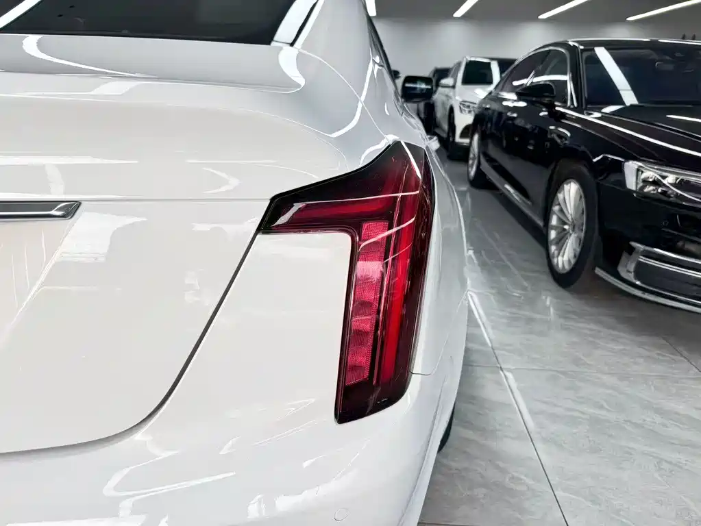 Cadillac CT5 2023 — фото 21
