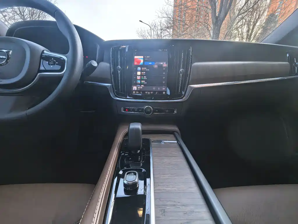 Volvo V90 2023 — фото 17