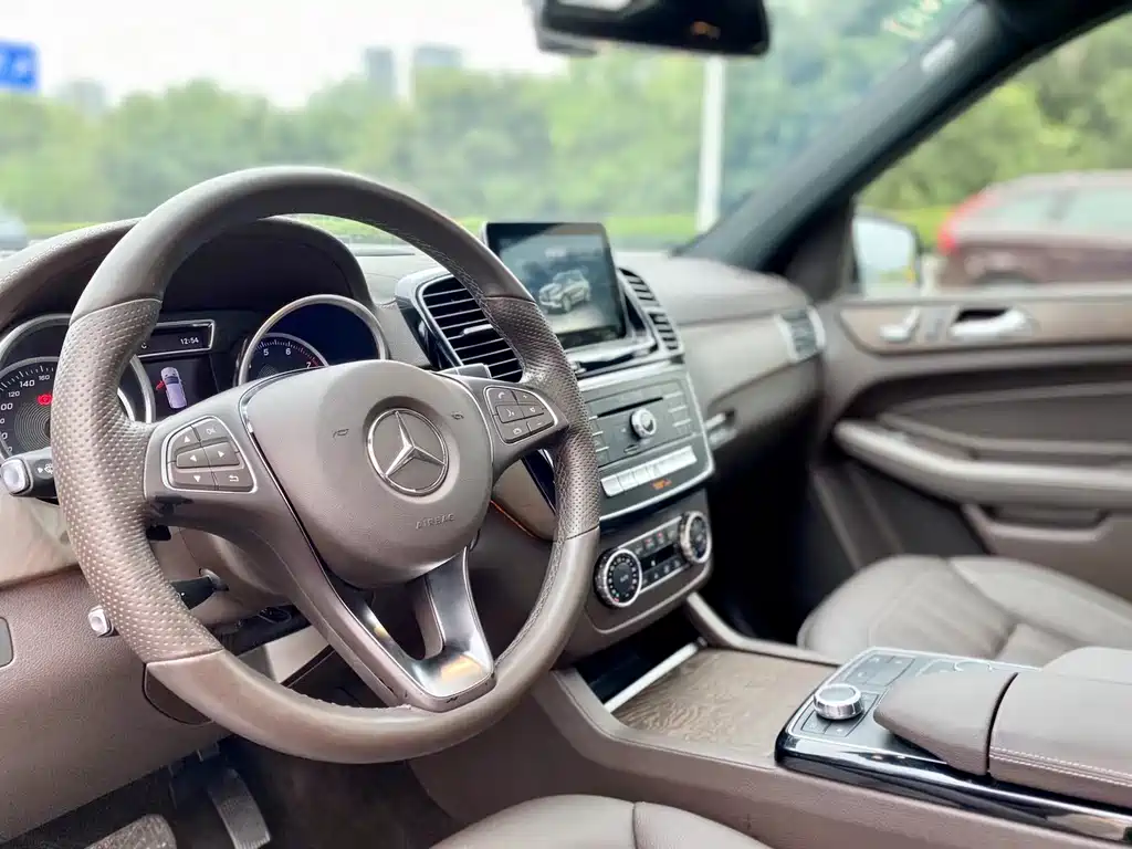 Mercedes-Benz GLE 2016 — фото 4