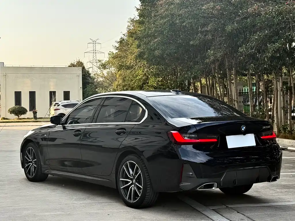 BMW 3 Series 2024 — фото 14