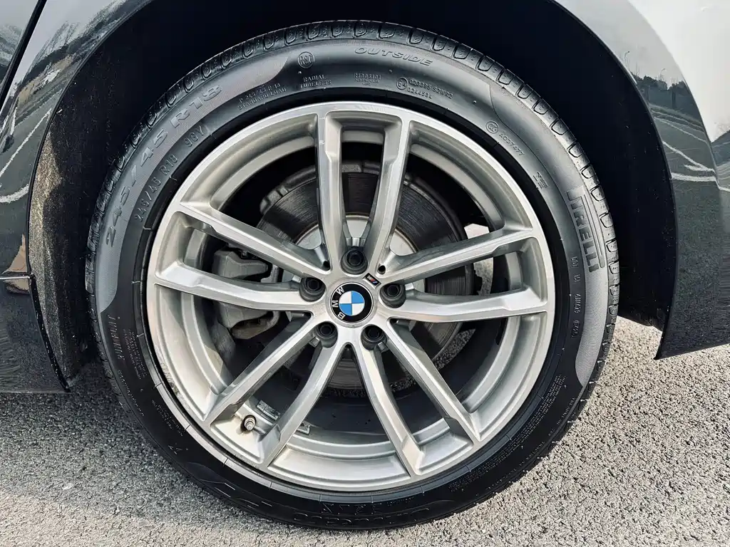 BMW 5 Series 2020 — фото 13